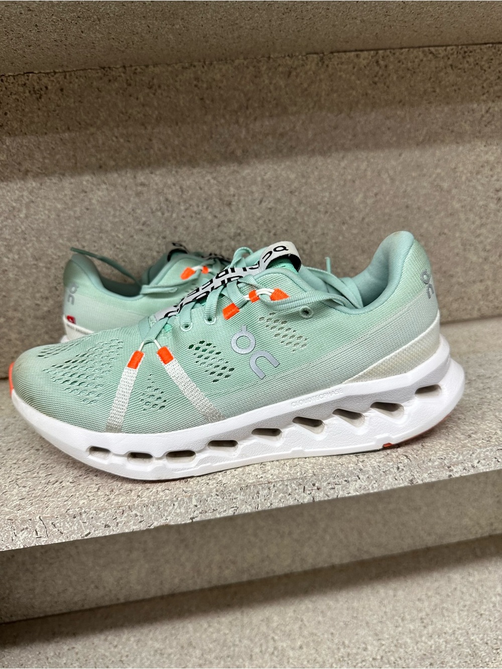 Oncloudrunner OC on cloud running shoes mint green orange size 7.5 women’s